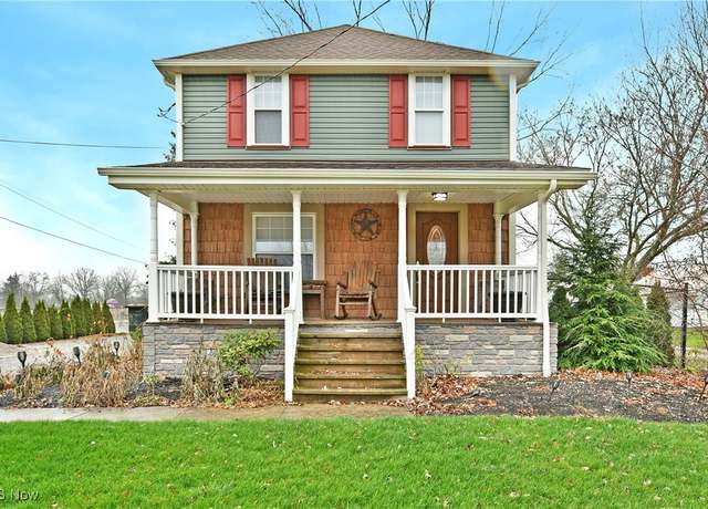 Property at 5789 Mahoning Ave NW, Warren, OH 44483, 3 beds, 1.5 baths