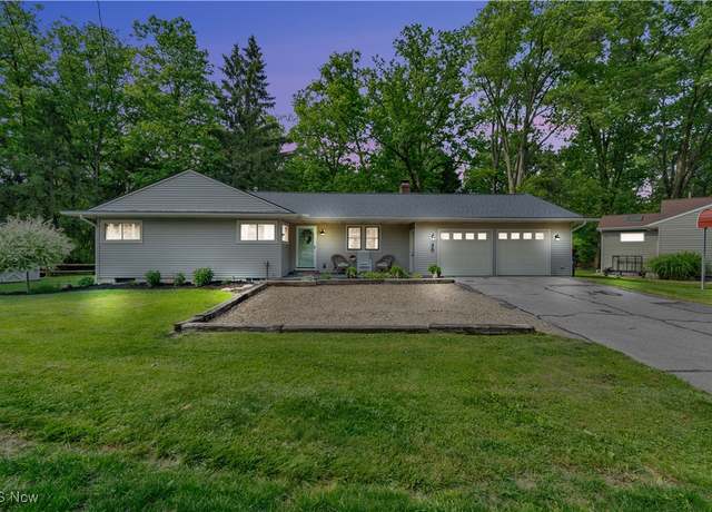 Property at 35 Sandy Ln, Elyria, OH 44035, 3 beds, 1 bath