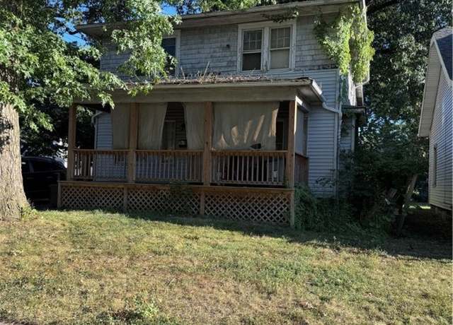 Property at 981 Lovers Ln, Akron, OH 44306, 5 beds, 1.5 baths