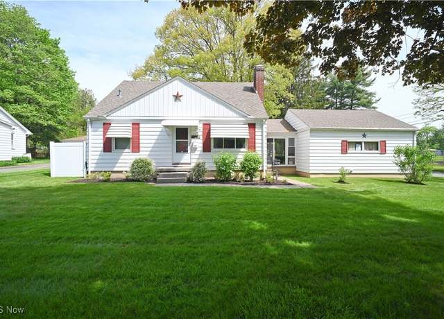 Property at 1706 Mccollum Rd, Youngstown, OH 44509, 3 beds, 1 bath