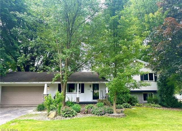 Property at 4240 S Ridge Rd E, Geneva, OH 44041, 3 beds, 2 baths