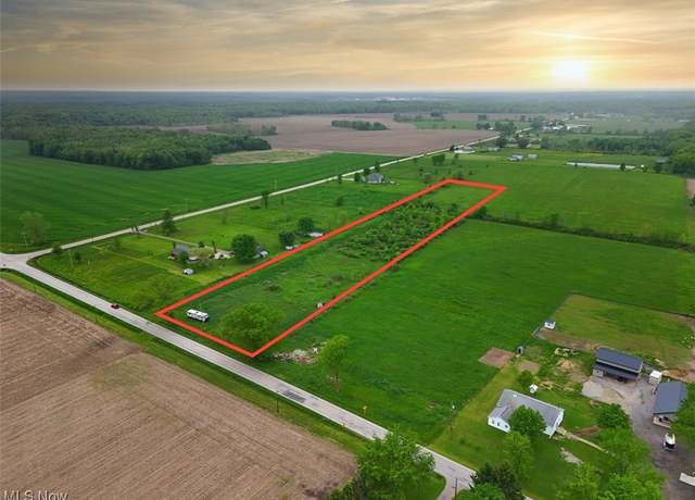 Property at 2571 Stanhope Kelloggsville Rd, Dorset, OH 44032