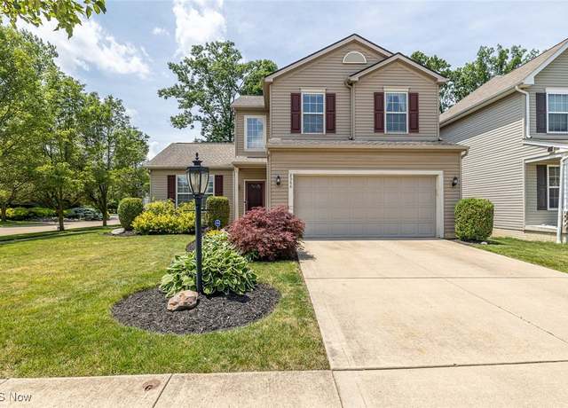Property at 2366 Chelsea St, Avon, OH 44011, 3 beds, 2.5 baths