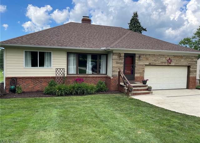 Property at 4523 Oakes Rd, Brecksville, OH 44141, 3 beds, 2 baths