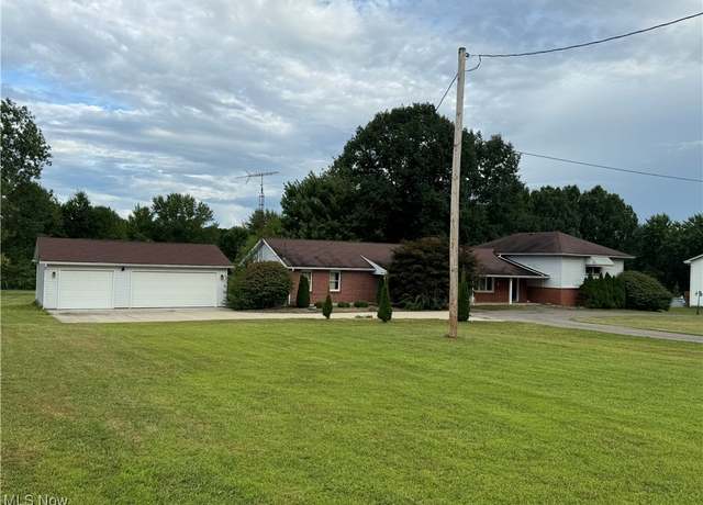 Property at 1717 Stillwagon Rd, Niles, OH 44446, 4 beds, 3 baths