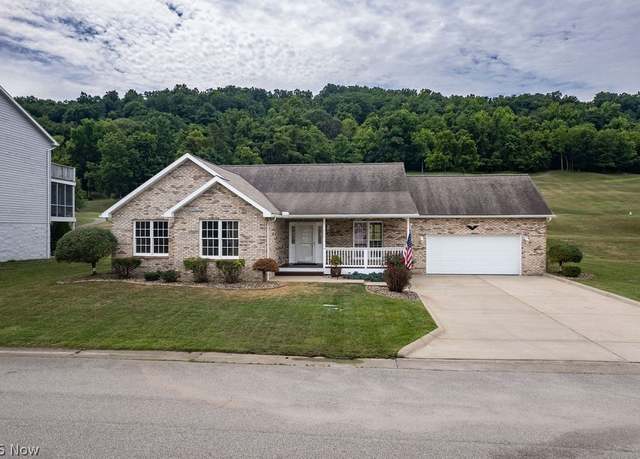 Property at 124 Woodridge Dr, Mineral Wells, WV 26150, 4 beds, 2 baths