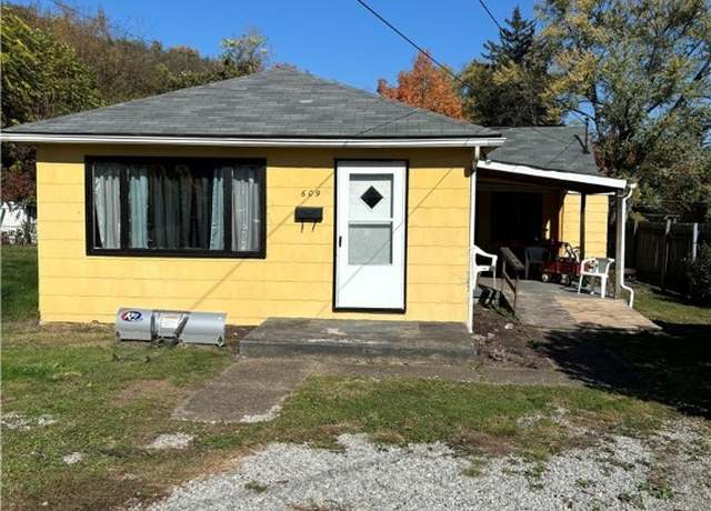 Property at 609 Fifteenth St, Wellsville, OH 43968, 2 beds, 1 bath