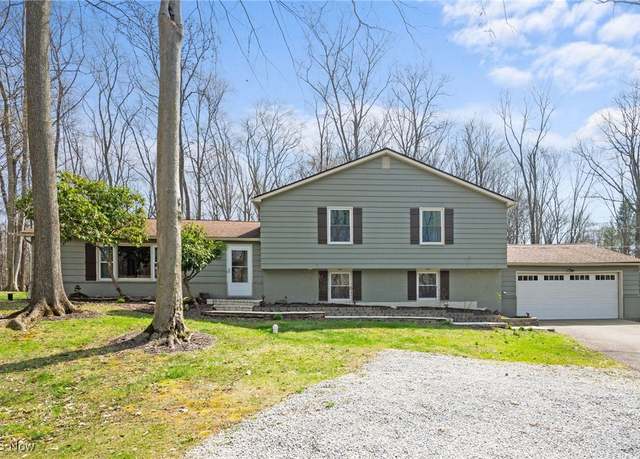 Property at 13061 Treadway Dr, Chardon, OH 44024, 4 beds, 2.5 baths