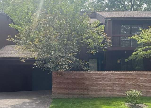 Property at 938 Trimble Pl, Sagamore Hills, OH 44067, 3 beds, 3.5 baths