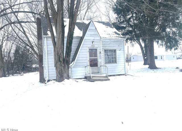 Property at 2760 Columbiana Rd, New Springfield, OH 44443, 2 beds, 1 bath