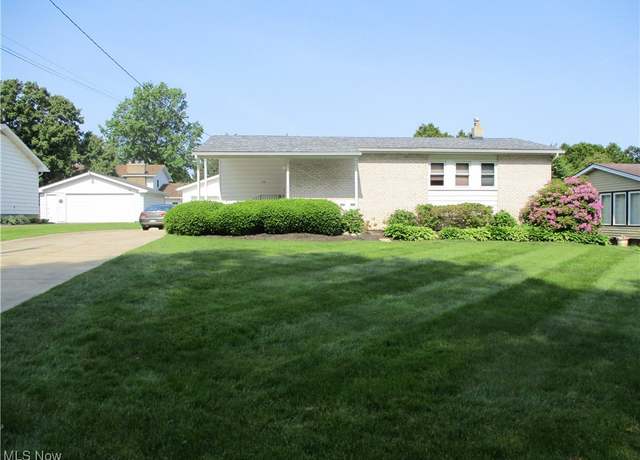 Property at 176 Owosso Ave, Fairlawn, OH 44333, 3 beds, 1.5 baths
