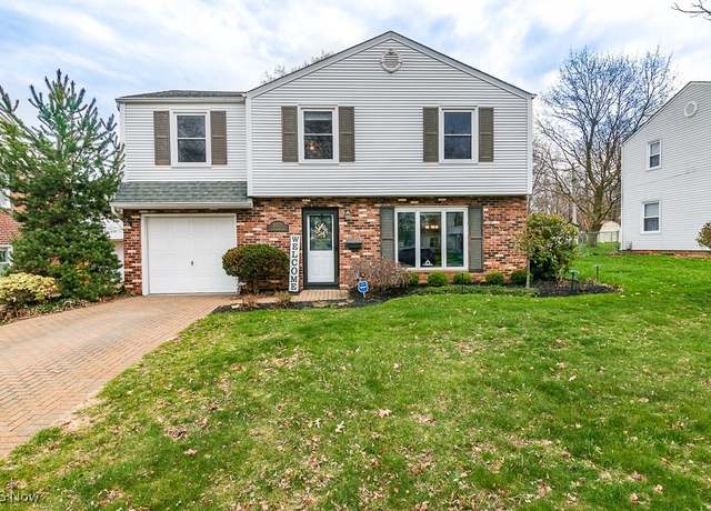 Property at 5377 Strawberry Ln, Willoughby, OH 44094, 4 beds, 2.5 baths