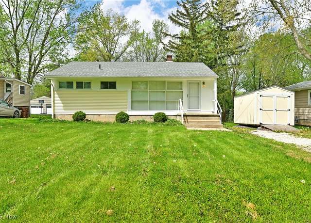 Property at 5071 Copeland Ave NW, Warren, OH 44483, 3 beds, 1 bath