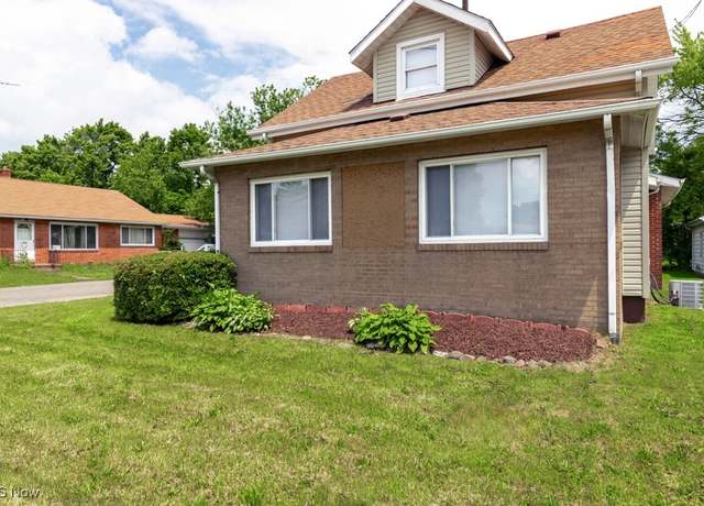 Property at 2830 Harmont Ave NE, Canton, OH 44705, 2 beds, 1 bath