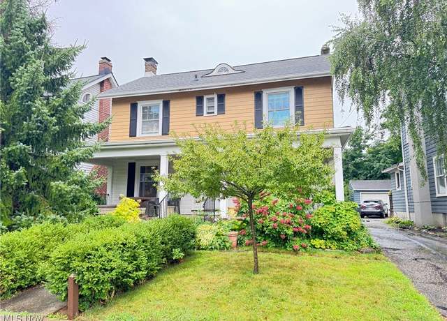 Property at 970 Wye Dr, Akron, OH 44303, 4 beds, 1.5 baths