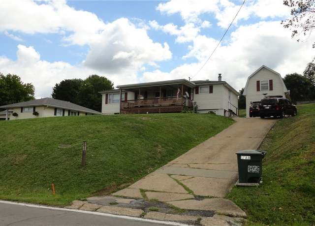 Property at 1788 Rolling Acres Rd, New Cumberland, WV 26047, 3 beds, 1.5 baths
