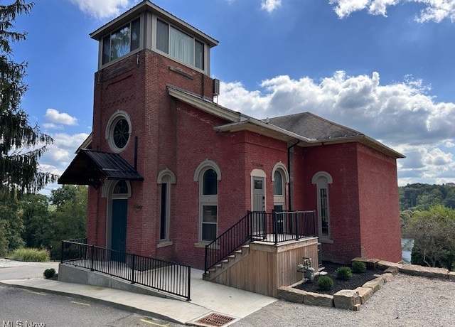 Property at 211 West St, Coshocton, OH 43812, 1 bed, 3 baths