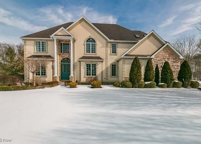 Property at 8785 Ascot Pl, Kirtland, OH 44094, 4 beds, 5 baths