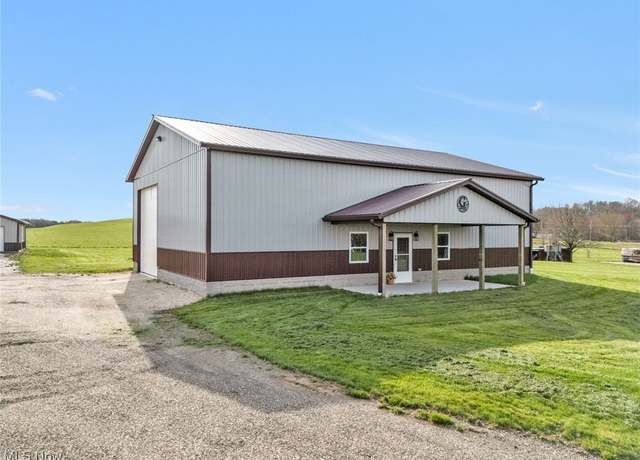 Property at 3190 Kensington Rd NE, Carrollton, OH 44615, 1 bed, 1.5 baths