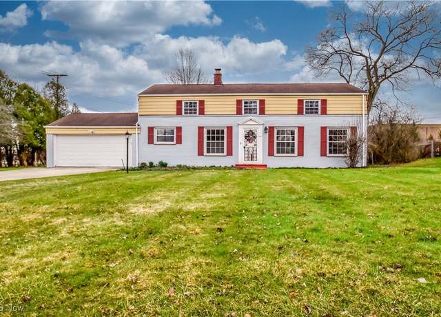 Property at 25542 Concord Dr, Beachwood, OH 44122, 5 beds, 2 baths