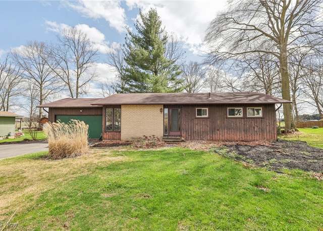 Property at 2580 Emmons Dr, Clinton, OH 44216, 3 beds, 1 bath