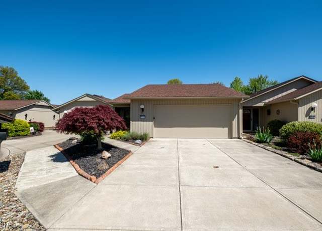 Property at 22146 Meadownorth Ct, Strongsville, OH 44149, 3 beds, 2.5 baths
