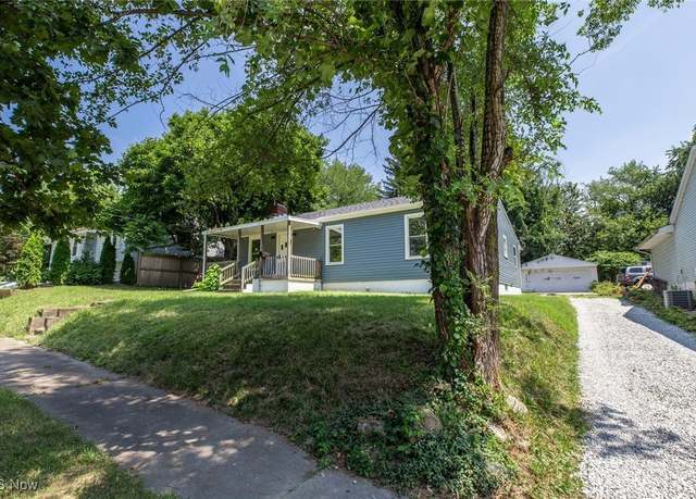Property at 333 Eastland Ave, Akron, OH 44305, 3 beds, 1.5 baths