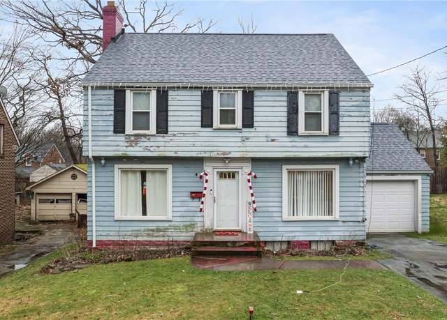 Property at 129 Brookline Ave, Youngstown, OH 44505, 3 beds, 2.5 baths