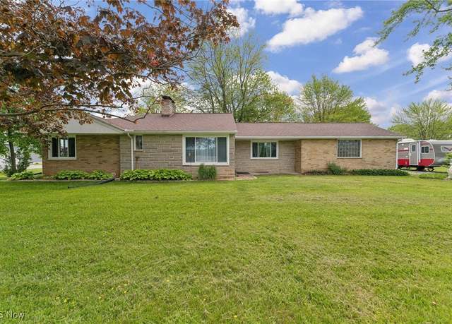 Property at 9265 Oberlin Rd, Elyria, OH 44035, 3 beds, 2 baths