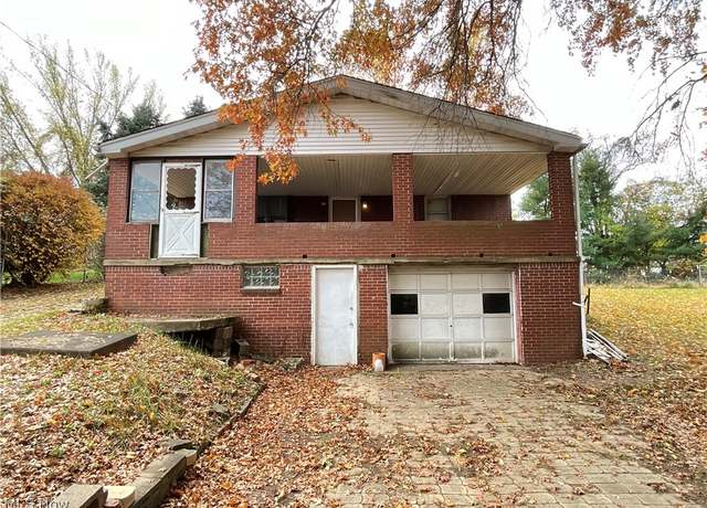 Property at 122 Willow Ln, Follansbee, WV 26037, 2 beds, 2 baths