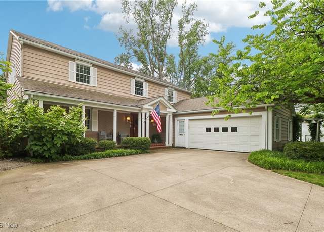 Property at 29039 Northfield Rd, Bay Village, OH 44140, 4 beds, 2.5 baths