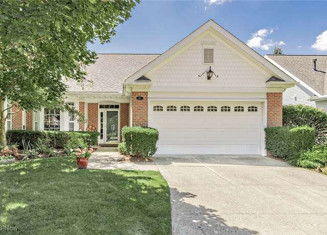Property at 190 Rosebury Ct, Mayfield Heights, OH 44124, 2 beds, 2 baths