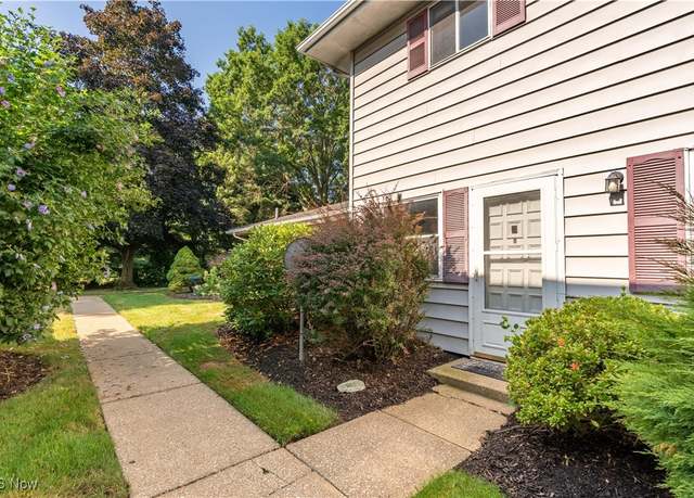 Property at 2400 Island Dr Unit 21B, Green, OH 44685, 2 beds, 1 bath