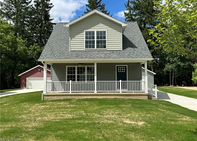 Property at 726 Mineral Springs Ave, Youngstown, OH 44511, 3 beds, 2.5 baths