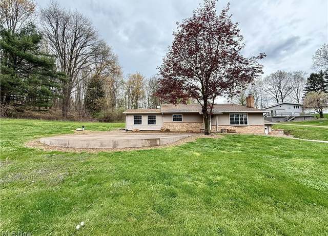 Property at 83 Oneida Trl, Malvern, OH 44644, 3 beds, 2 baths