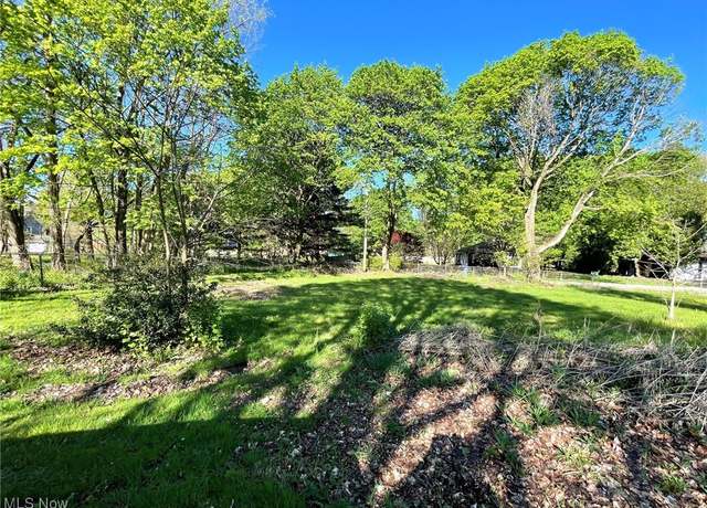 Property at 3979 Northdale St NW, Uniontown, OH 44685