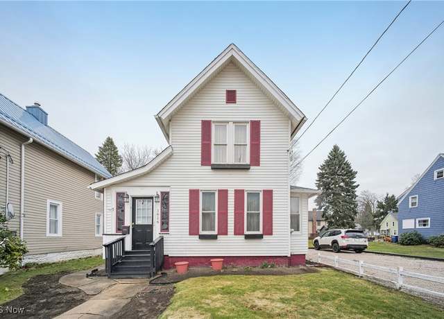 Property at 1616 W 13th St, Ashtabula, OH 44004, 2 beds, 1 bath
