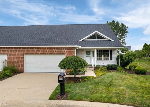 Property at 2645 Sawgrass Cir, Massillon, OH 44646, 3 beds, 2.5 baths