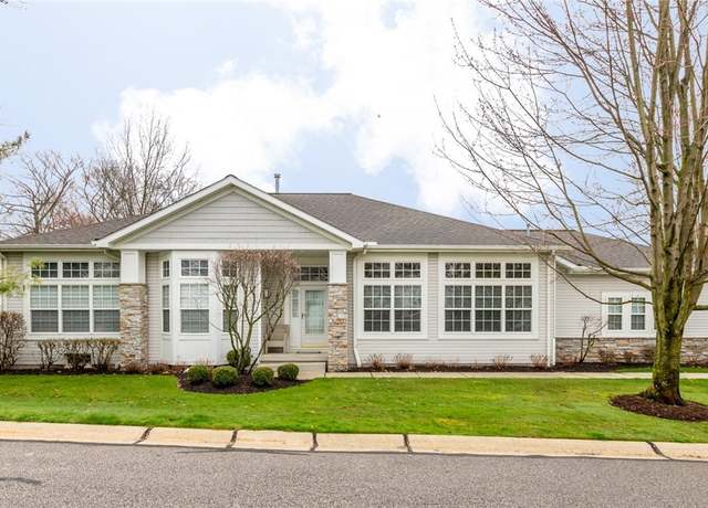 Property at 380 Blossom Ln, Orange Village, OH 44022, 2 beds, 3 baths