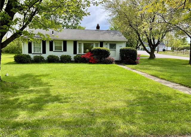 Property at 300 Denman Ave, Cortland, OH 44410, 3 beds, 1 bath