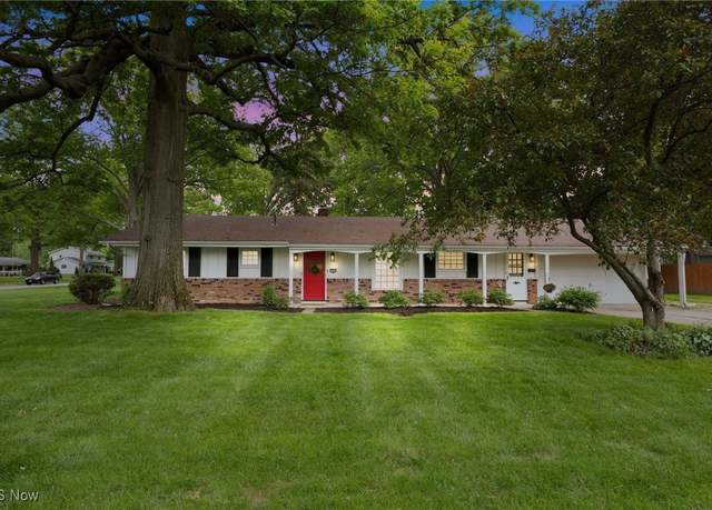 Property at 32363 Electric Blvd, Avon Lake, OH 44012, 3 beds, 2.5 baths