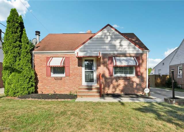 Property at 754 E 256th St, Euclid, OH 44132, 3 beds, 2 baths