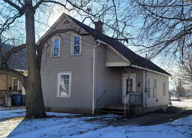 Property at 314 E 26th St, Lorain, OH 44055, 3 beds, 1 bath