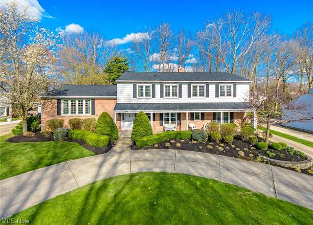 Property at 3375 Bancroft Rd, Fairlawn, OH 44333, 5 beds, 3 baths