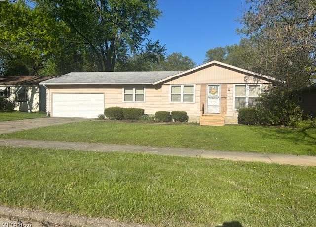 Property at 2708 Crestwood Dr NW, Warren, OH 44485, 3 beds, 1 bath