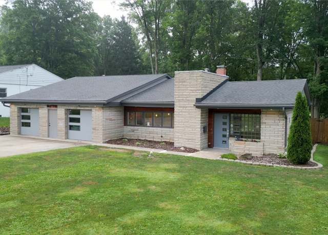 Property at 3009 Denver Dr, Youngstown, OH 44514, 3 beds, 2 baths