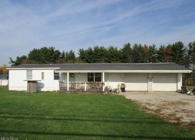 Property at 2835 Adamsville Rd, Zanesville, OH 43701, 3 beds, 1.5 baths