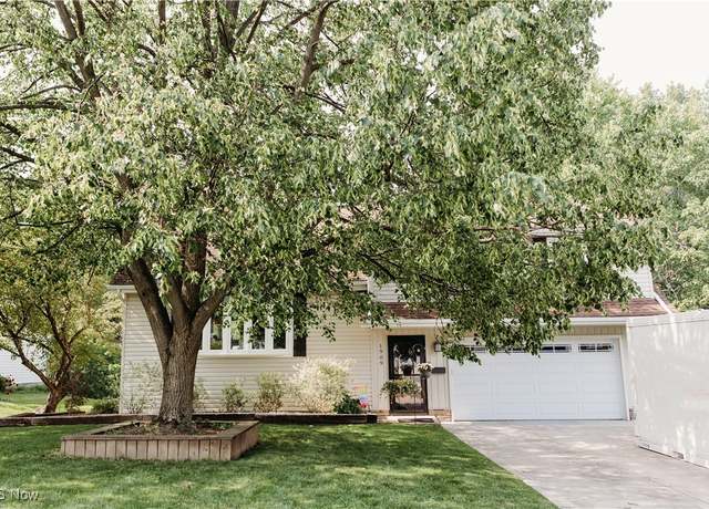 Property at 1909 Laurel Dr, Twinsburg, OH 44087, 4 beds, 1.5 baths