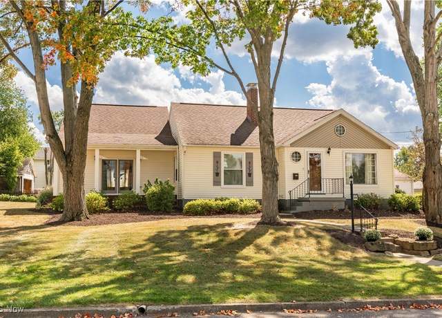 Property at 884 W College Rd, Alliance, OH 44601, 5 beds, 2 baths