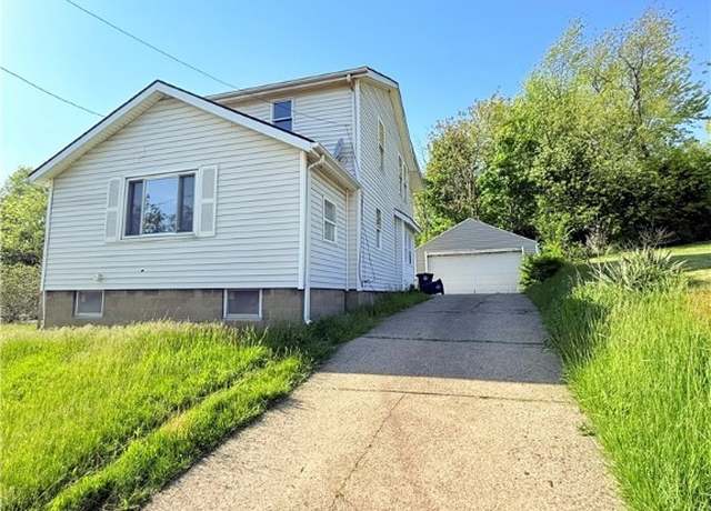 Property at 1591 Bauer Blvd, Akron, OH 44305, 4 beds, 2 baths